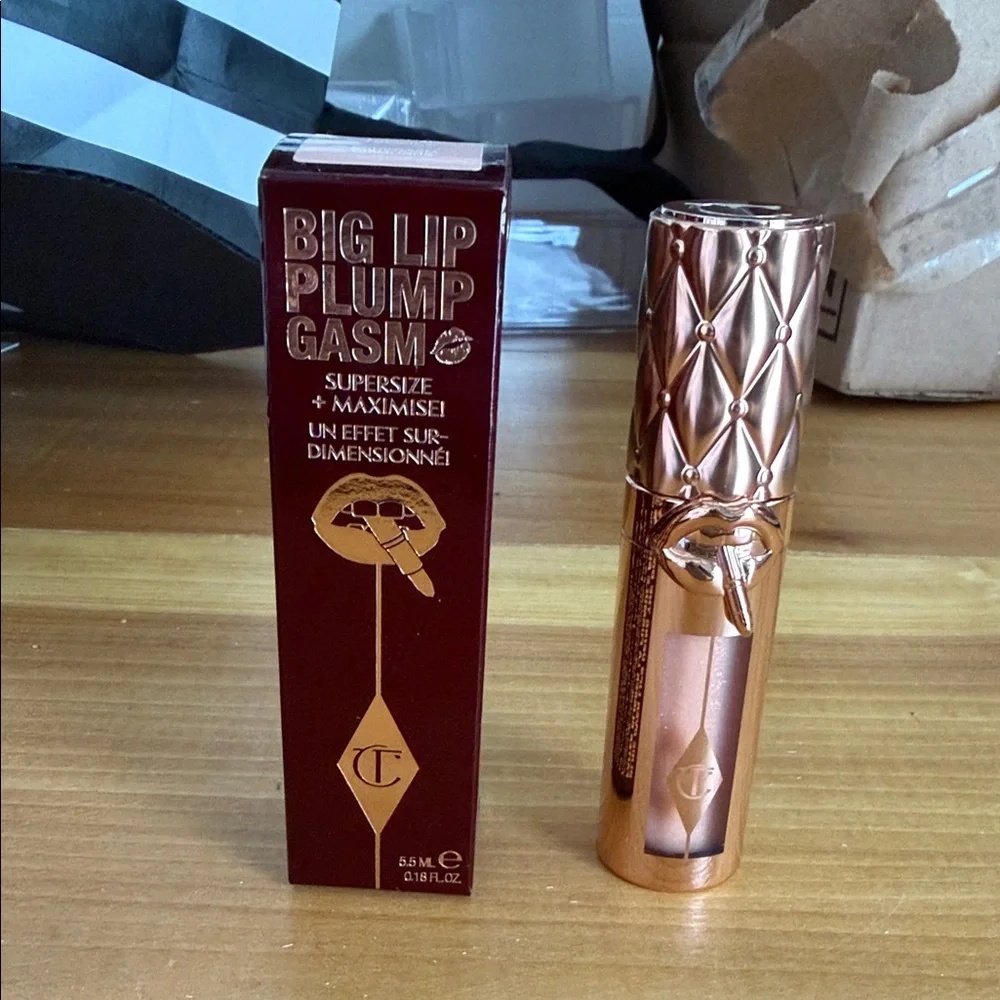Charlotte Tilbury Big Lip Plump in Nudegasm Diamonds
